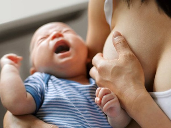 Cách cai sữa cho bé hiệu quả và một số lưu ý khi bé cai sữa mẹ
