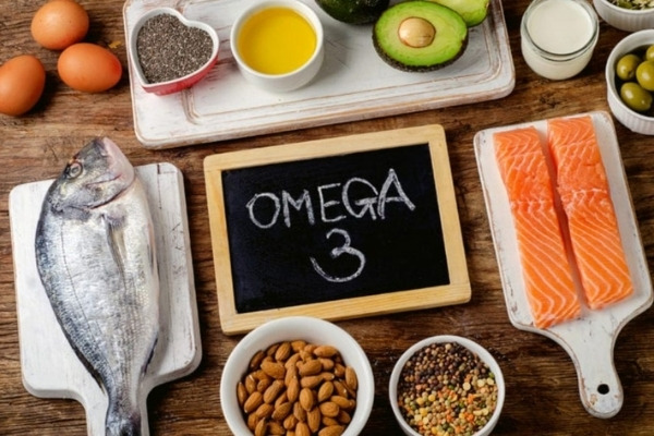 Mẹ bầu ăn nhiều thực phẩm chứa omega 3 để con phát triển trí não