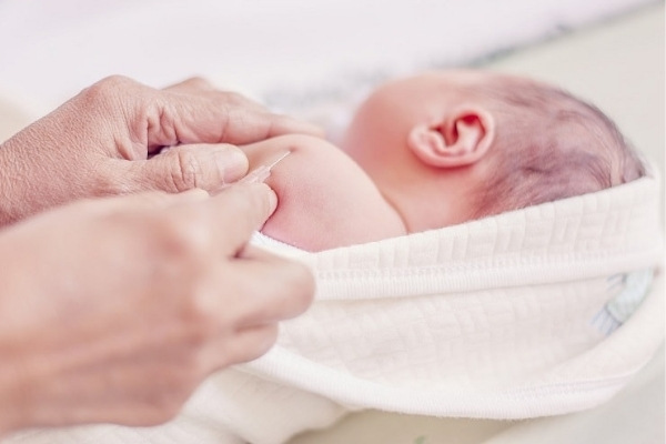 Những lý do cần tiêm phòng lao cho trẻ ngay từ khi mới sinh