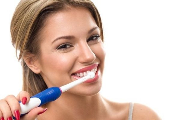 Vệ sinh răng miệng là cách để phòng bệnh trào ngược dạ dày lưỡi trắng hiệu quả