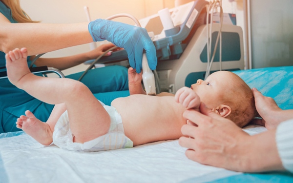 Gia đình nên thực hiện khám sàng lọc bệnh tim bẩm sinh sau 24h khi trẻ mới sinh ra