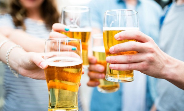 Thói quen uống nhiều rượu bia, chất kích thích là nguyên nhân hàng đầu khiến chỉ số GGT cao