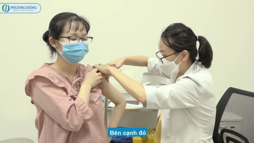 Tiêm vắc xin phòng Covid-19 cho hơn 500 mẹ bầu 