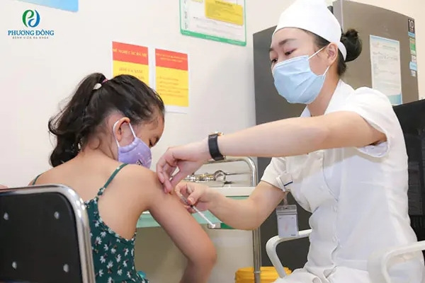 Dịch vụ tiêm vắc xin cho trẻ tại Phương Đông cho mọi lứa tuổi
