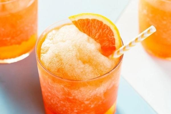 Khắc phục chứng tiểu nhiều trong ngày bằng cách giảm uống nước cam
