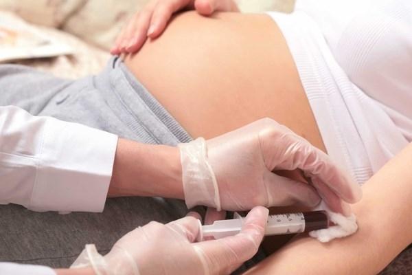 Làm double test trong 3 tháng đầu mang thai