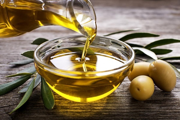 dầu oliu là chất béo lành mạnh tốt cho gan và tốt cho sức khỏe