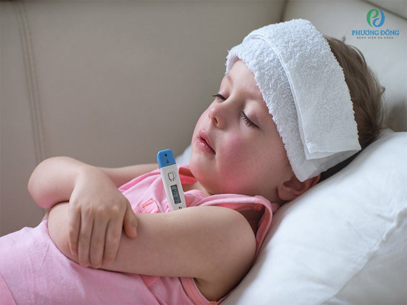 Trẻ cần đo nhiệt độ cho trẻ ngay khi nghi trẻ bị sốt