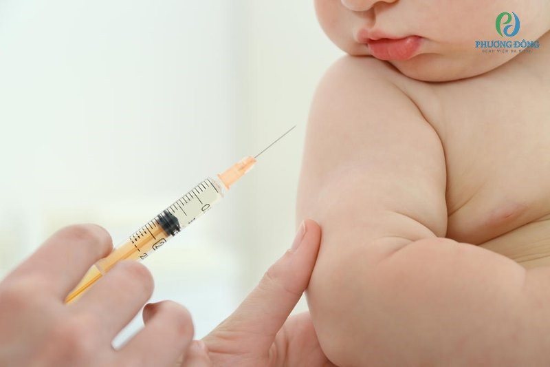 Trẻ em khi đi tiêm phòng sẽ bị sốt điều đó không nguy hiểm sức khỏe trẻ