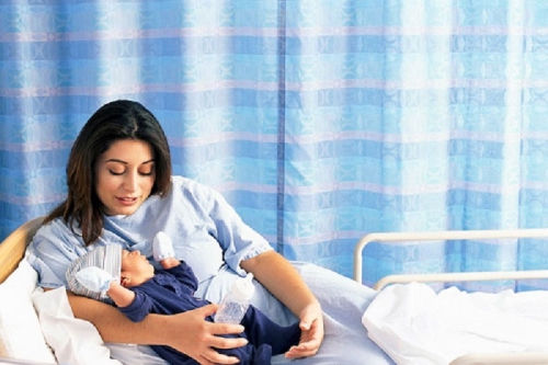[Giải đáp thắc mắc] Sinh xong bao lâu được tắm
