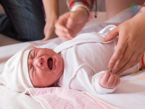 Mách mẹ cách xử lý hiệu quả khi trẻ 8 tháng bị táo bón
