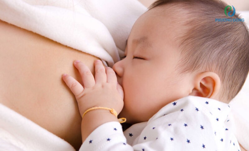 Sữa mẹ là nguồn cung cấp kẽm có lợi và an toàn nhất với trẻ sơ sinh