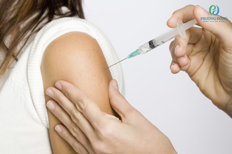 Tiêm vắc xin HPV được khuyến cáo trên đối tượng là cả nữ và nam giới