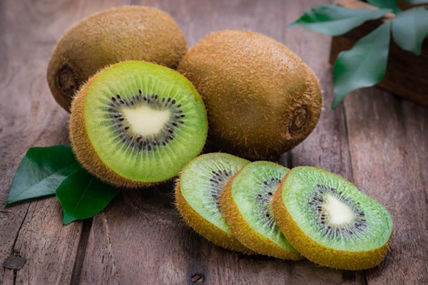 Bệnh cao huyết áp nên ăn quả kiwi