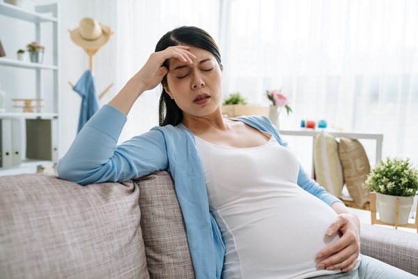 Thiếu máu cũng khiến mẹ khó thở khi mang thai tháng thứ 8