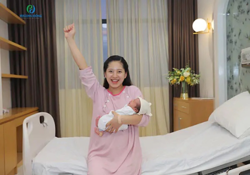 Sau sinh 3 tháng chưa hết sản dịch có phải là dấu hiệu bất thường không?