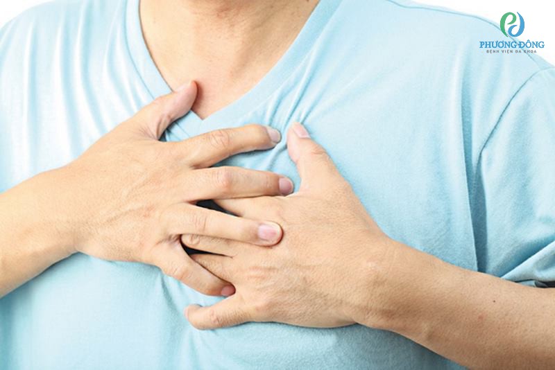 Đau ngực khi hít thở báo hiệu phổi đã bị tổn thương do viêm