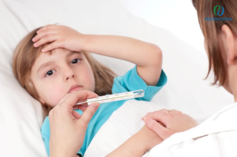 Trẻ em bị viêm cầu thận cấp có nhiều triệu chứng điển hình