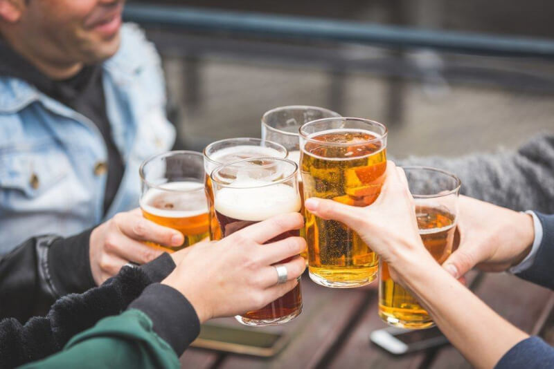 rượu, bia là một tác nhân phổ biến gây ung thư dạ dày