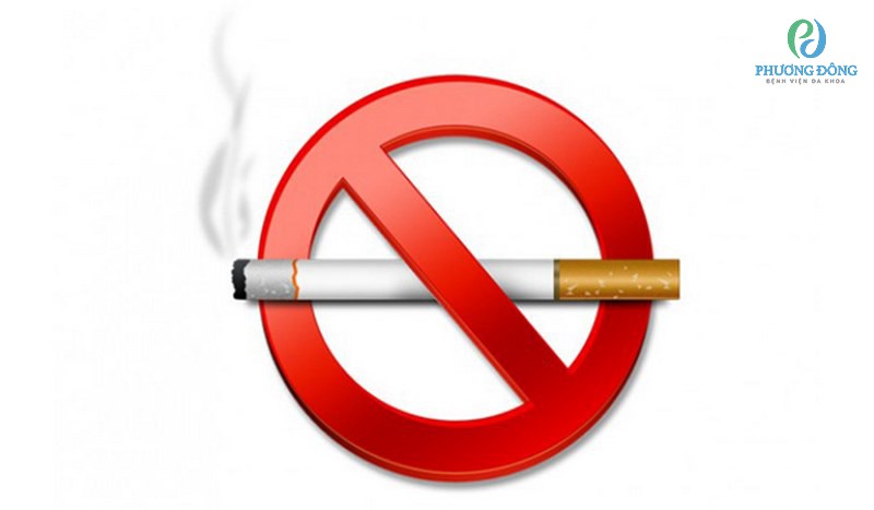 Bệnh nhân sau phẫu thuật không nên sử dụng thuốc lá hay đồ kích thích 