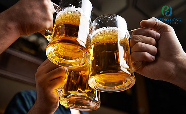 Uống rượu bia tăng khả năng nhiễm bệnh lý về gan 