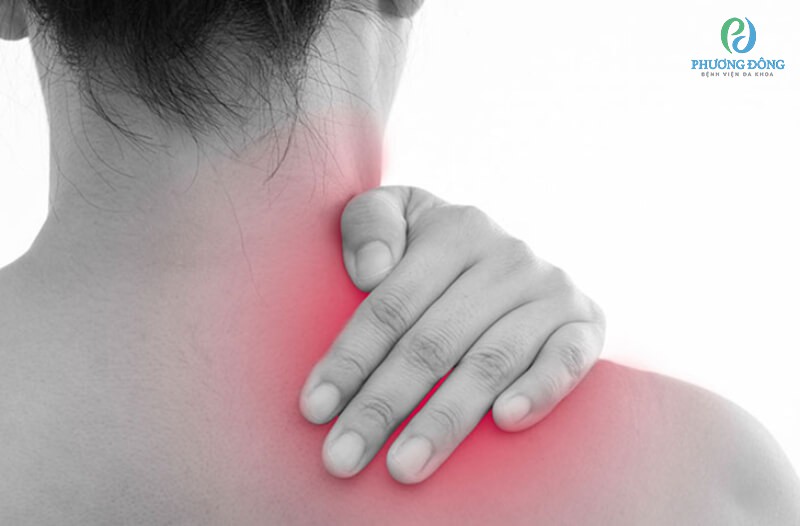Có hai loại đau vùng cổ vai gáy là đau mãn tính và đau cấp tính