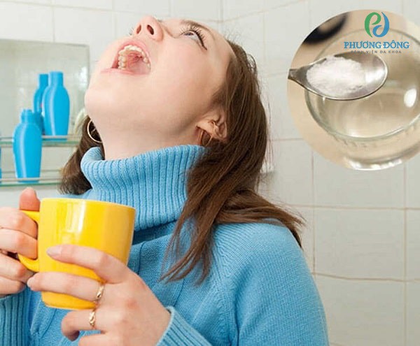 Súc miệng nước muối giúp cải thiện tình trạng viêm amidan