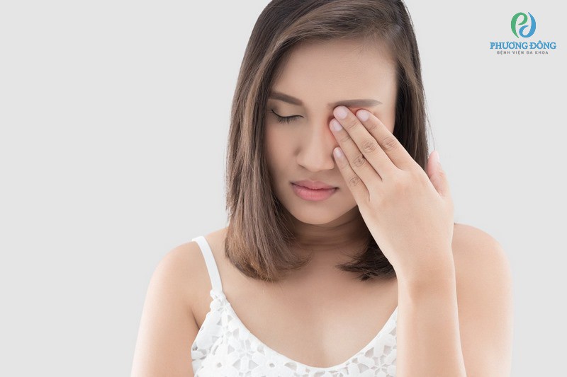 Nữ giới là đối tượng dễ mắc bệnh khô vùng mắt hơn so với những người nam