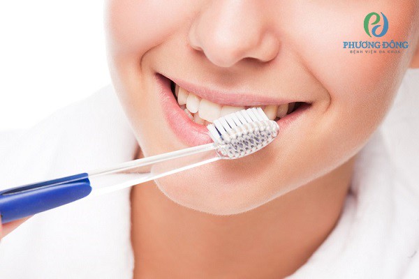 Vệ sinh răng miệng đúng cách để phòng ngừa nhiệt miệng