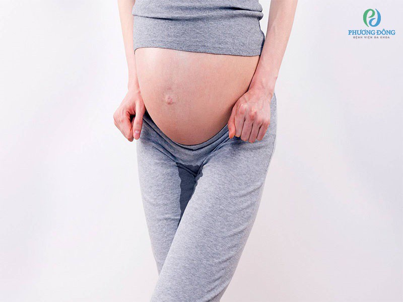 Són tiểu có thể diễn ra ở cuối thai kỳ 