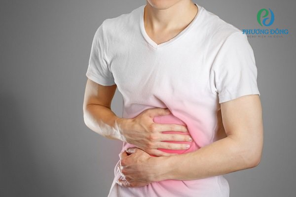 Viêm tụy thường gây đau, tức ở vùng bụng của người bệnh 