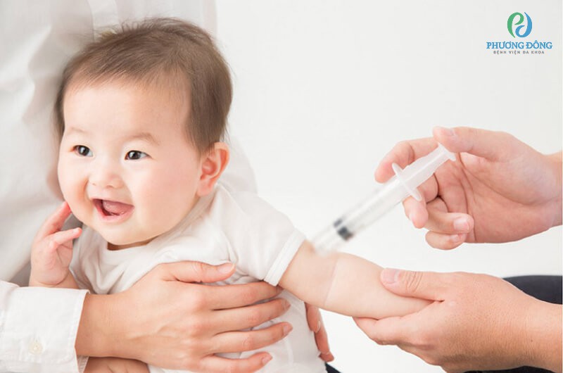 Nên cho trẻ tiêm đủ các loại vắc xin viêm màng não