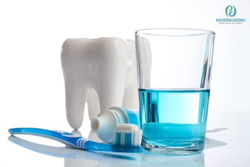Thực hiện thói quen vệ sinh răng miệng mỗi ngày để răng nướu luôn chắc khoẻ