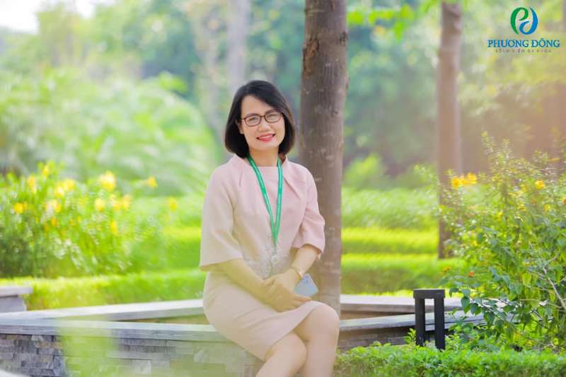 Bà Bùi Như Trang (Trưởng bộ phận Telesale) - Chuyên viên tư vấn giàu kinh nghiệm, sẽ trực tiếp giải đáp các thắc mắc của mẹ bầu trong hội thảo trực tuyến “Thai sản ngày vàng - Rộn ràng đón xuân”