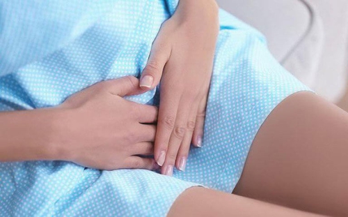Đau vùng bụng dưới ở nữ là bị sao? Làm gì khi gặp cơn đau này?