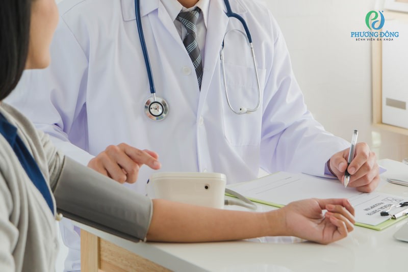 Hội chứng tăng huyết áp áo choàng trắng xảy ra khi đến cơ sở y tế