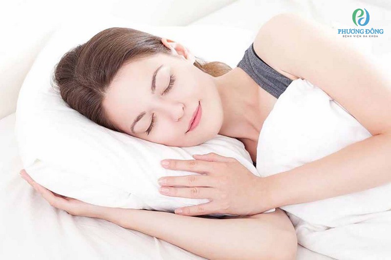 Người bệnh nên nghỉ ngơi đúng cách để giảm bớt cơn đau đầu