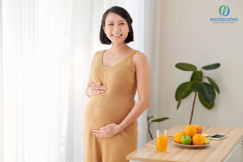 Mẹ hãy giữ tinh thần vui vẻ cùng chế độ ăn phù hợp để có một thai kỳ khỏe mạnh