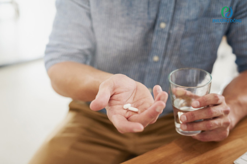 Sử dụng thuốc là một trong những cách chữa vô sinh ở nam giới 