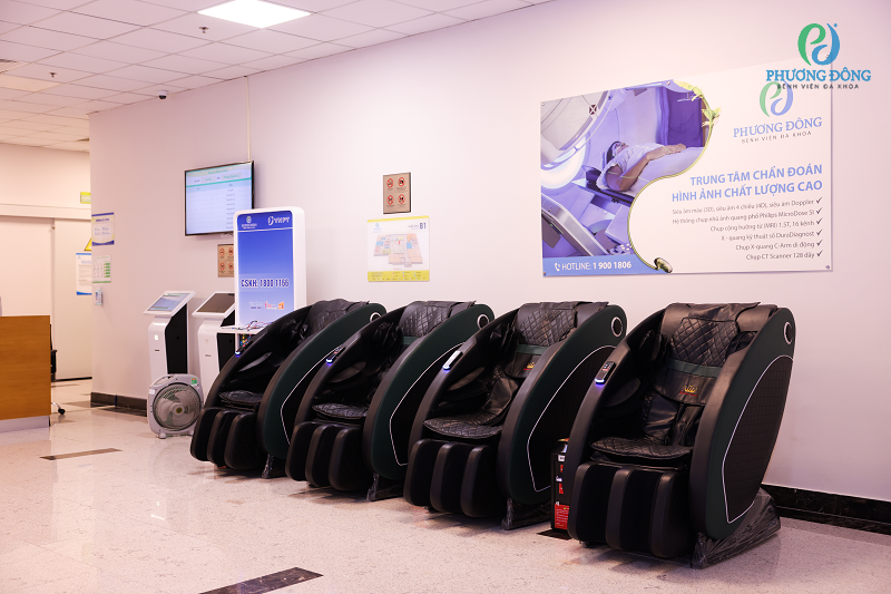 Bệnh viện Đa khoa Phương Đông trang bị hệ thống ghế massage hiện đại để tăng trải nghiệm cho khách hàng