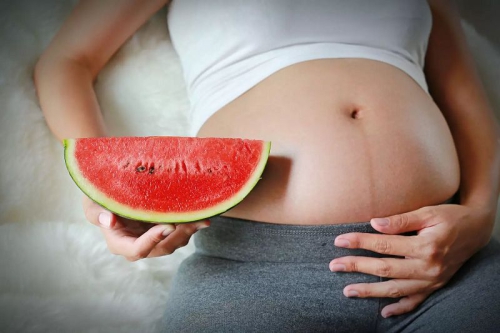 Dọa sảy thai có được ăn dưa hấu không?