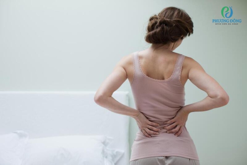 Đau lưng sau sinh mổ: Vì sao có tình trạng này và cách chữa trị