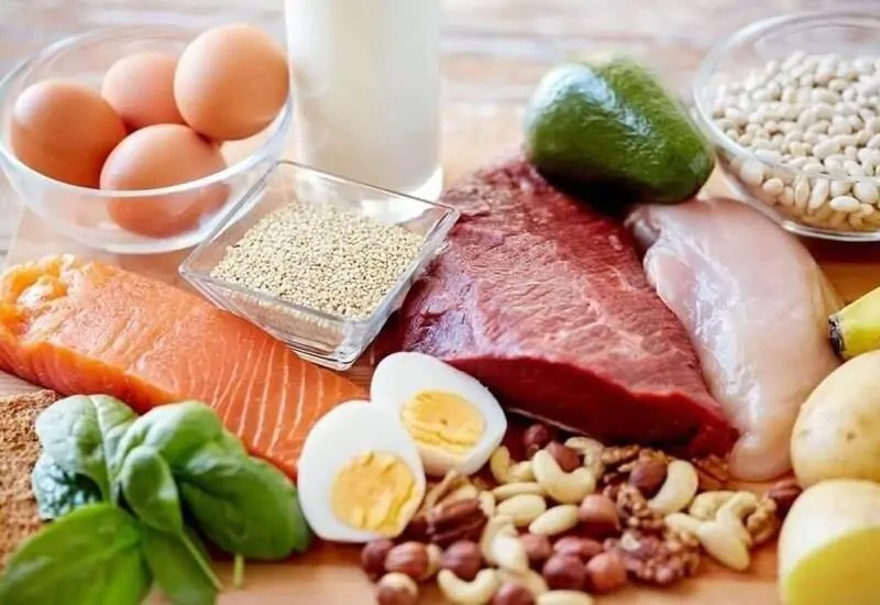 Thịt bò, trứng, sữa không đảm bảo an toàn thực phẩm rất dễ mắc vi khuẩn gây bệnh thương hàn.