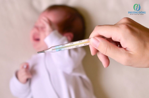 Viêm phổi ở trẻ sơ sinh nguy hiểm như thế nào? Hướng dẫn cách điều trị