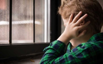 Nguyên nhân và triệu chứng của bệnh tự kỷ ở trẻ em