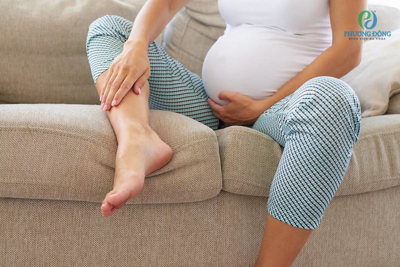 Đau khớp chân khi mang thai