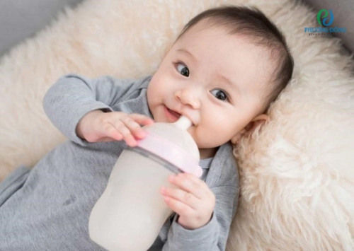 Có nên tiệt trùng bình sữa cho trẻ thường xuyên không? 