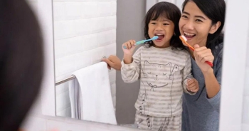 Cách chăm sóc răng miệng cho trẻ hàng ngày từ 0 - 9 tuổi