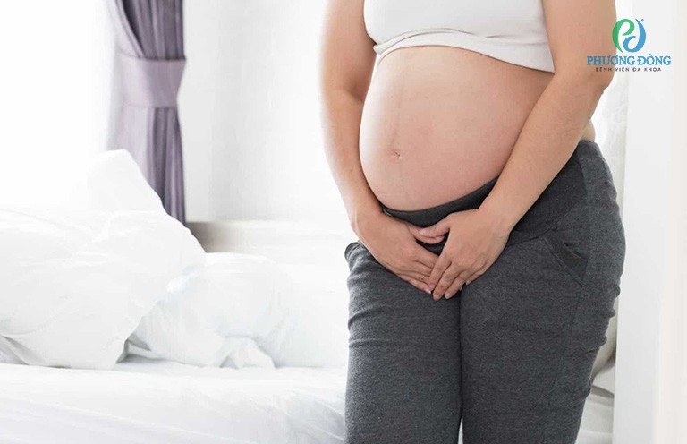 Giải đáp thắc mắc: Mẹ bầu bị viêm phụ khoa có nên sinh thường?
