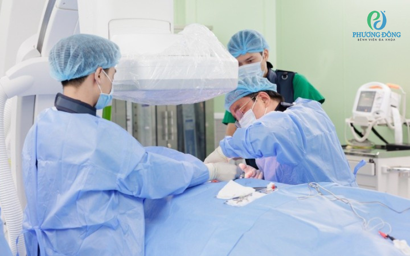 Cấy máy phá rung tim cho bệnh nhân mắc bệnh tim hiếm gặp Cấy máy phá rung tim cho bệnh nhân mắc bệnh tim hiếm gặp